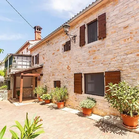 Wunderschoenes In Matijasi Mit Grosser Terrasse Holiday home