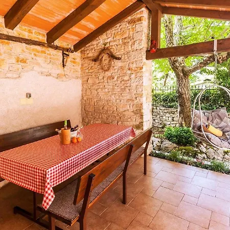Holiday home Wunderschoenes In Matijasi Mit Grosser Terrasse