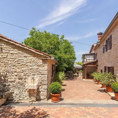 Holiday home Wunderschoenes In Matijasi Mit Grosser Terrasse *
