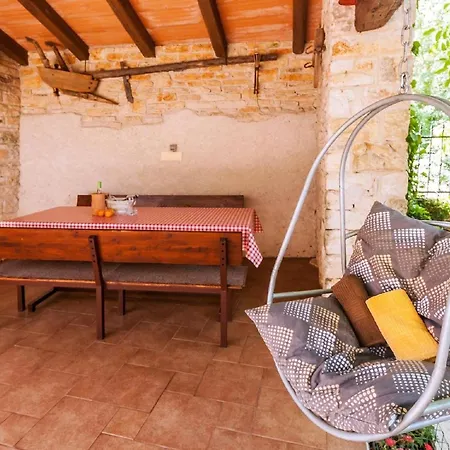 Wunderschoenes In Matijasi Mit Grosser Terrasse *